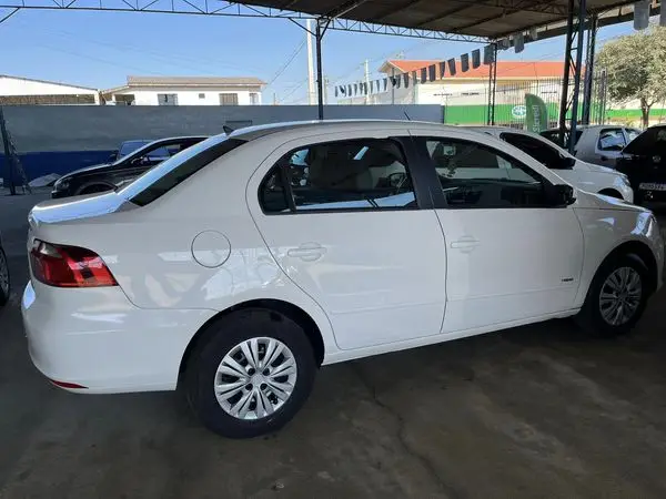 Carro Volkswagen Voyage 2014 1.6 VHT (Flex)