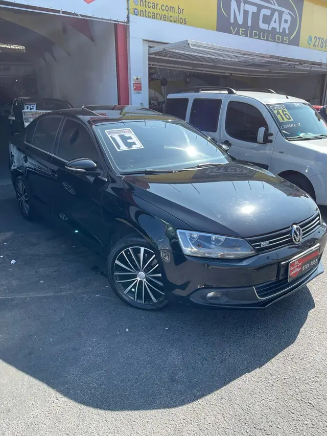 Carro Volkswagen Jetta 2013 2.0 Comfortline (Flex)