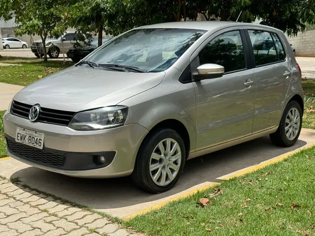 Carro Volkswagen Fox 2013 1.0 TEC (Flex) 2p