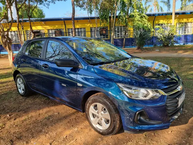 Carro Chevrolet Onix 2024 1.0