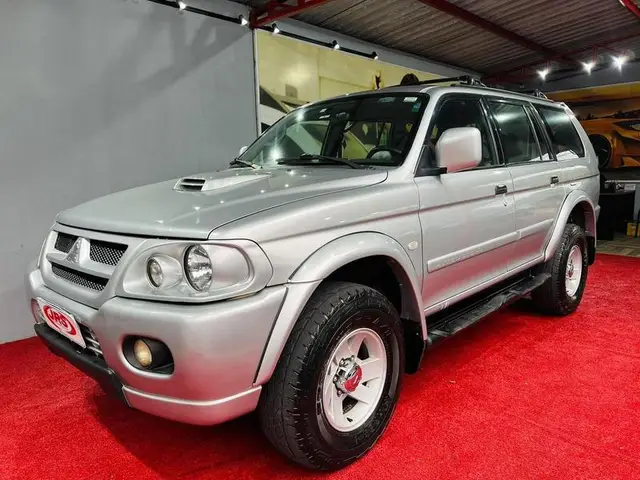 Carro Mitsubishi Pajero Sport 2005 HPE 4x4 2.5