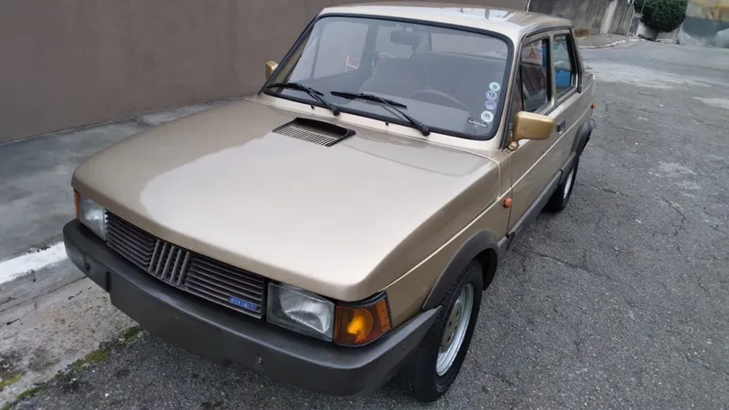 Fiat Oggi Pierre Balmain foi série especial de grife limitada a 50 unidades