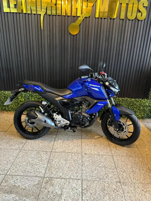 Moto Yamaha Fazer FZ15 2023 ABS