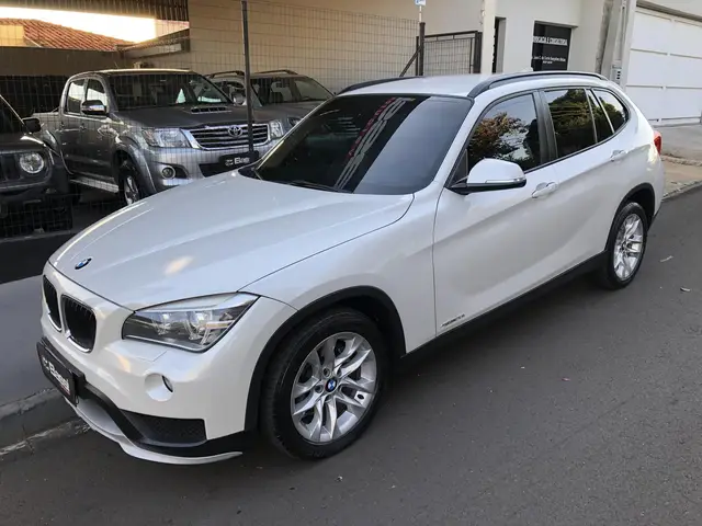 Carro BMW X1 2015 2.0 sDrive20i Activeflex