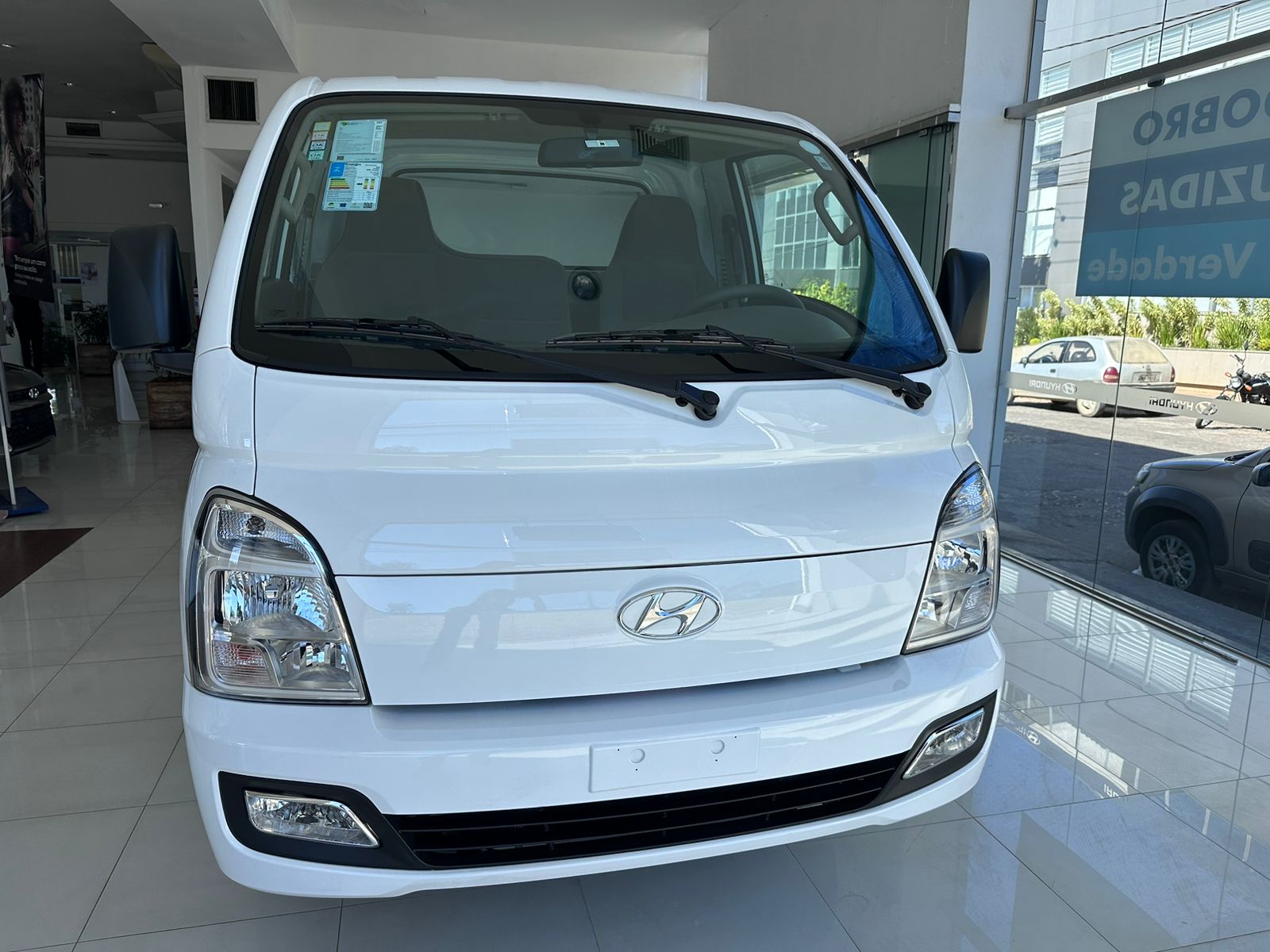 Hyundai-HR-2.5 4WD Diesel
