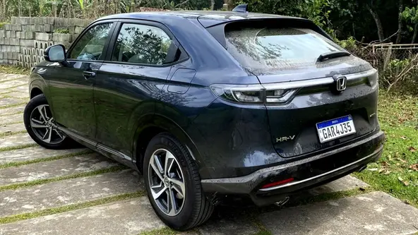 SUV tem conjunto mecânico com fama de robusto, mas barulhos no acabamento incomodam proprietários