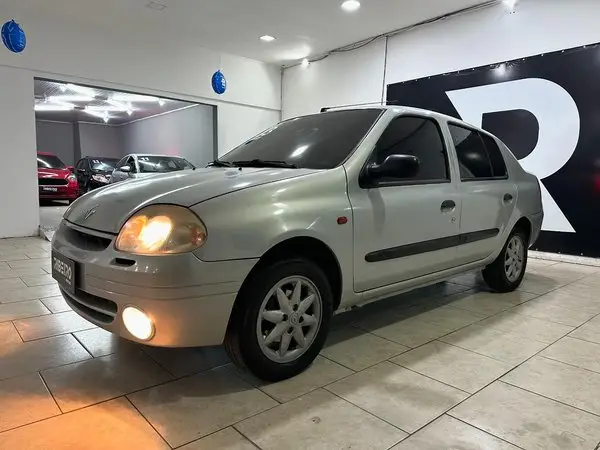 Carro Renault Clio Sedan 2003 Privilége 1.0 16V