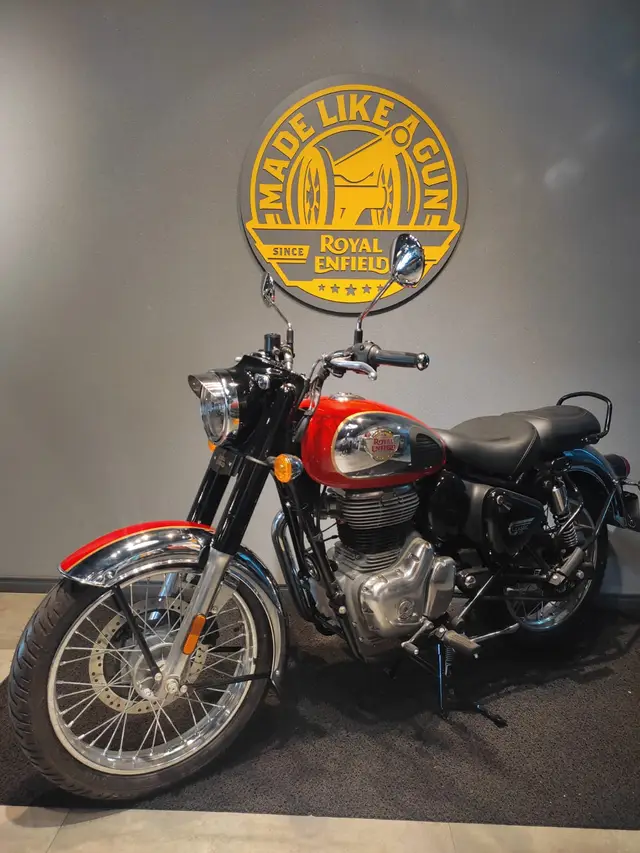 Carro Royal Enfield Classic 350 2024 Chrome