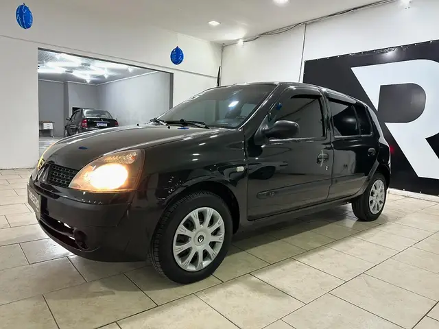 Carro Renault Clio 2005 Hatch. Authentique 1.0 8V