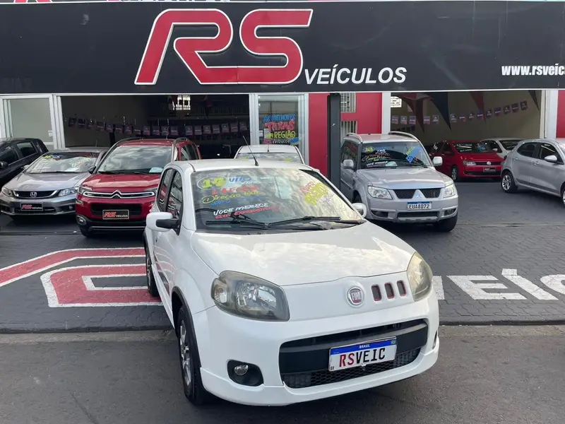 Fiat Uno Sporting 1.4 8V (Flex) 4p