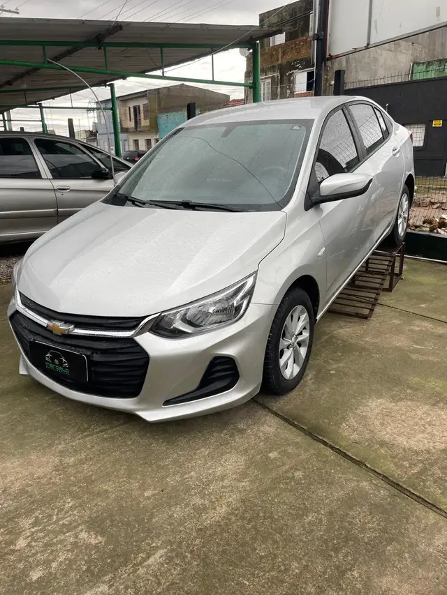 Carro Chevrolet Onix Plus 2021 1.0 LT (Flex)