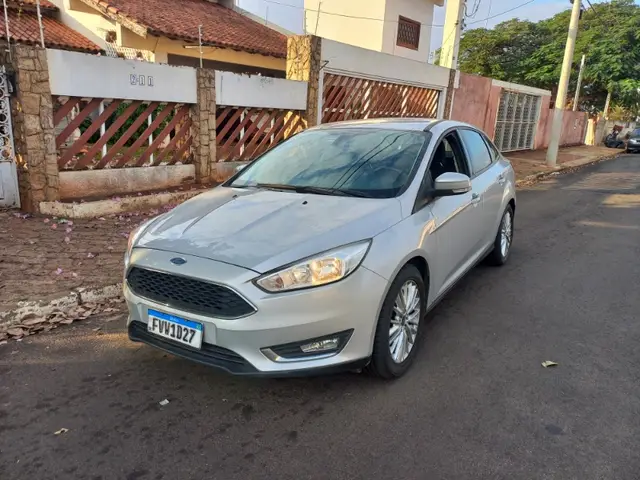 Carro Ford Focus Sedan 2018 SE Plus 2.0 PowerShift