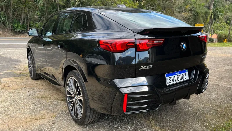 Novo BMW X2 chega ao Brasil e é tudo aquilo que queríamos do Fiat Fastback