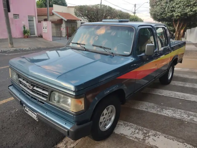 Carro Chevrolet A10 1985 Pick Up Luxe 4.1 (Cab Dupla)
