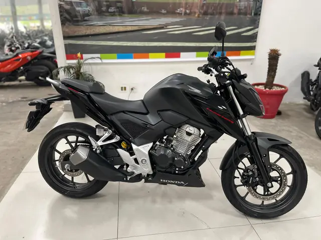 Moto Honda CB 300F Twister 2024 (CBS)