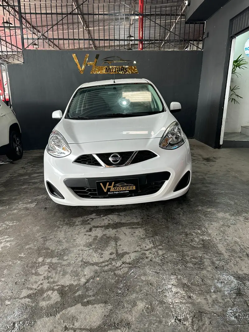 Nissan March 1.0 12V S (Flex)
