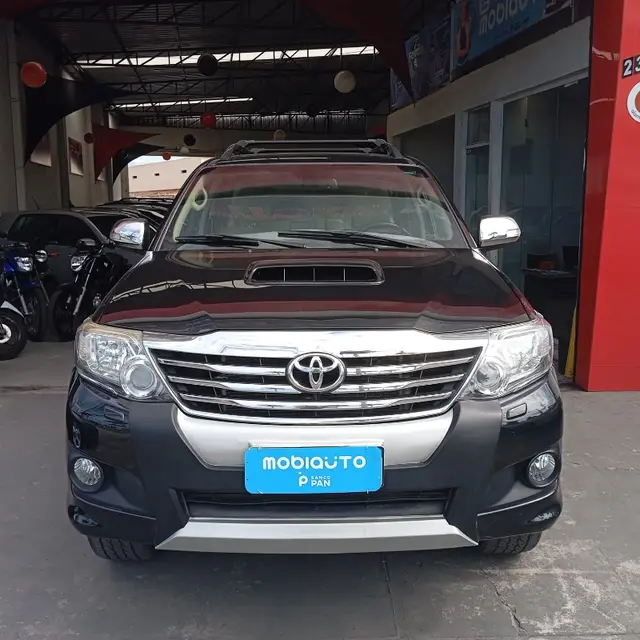 Carro Toyota SW4 2015 Hilux  3.0 TDI 4x4 SRV 5L