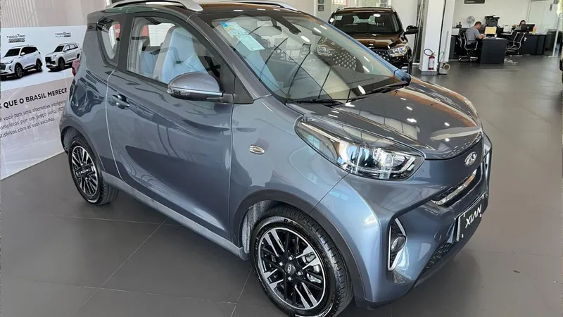 Carro elétrico da Caoa Chery é vendido 0 km por R$ 80 mil em concessionária
