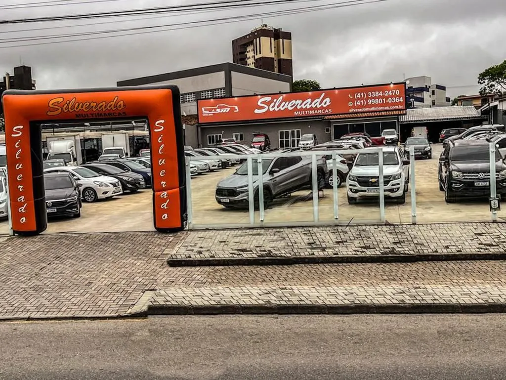 Fachada da loja Veículos à venda em SILVERADO MULTIMARCAS EIRELI - São José dos Pinhais - PR | Mobiauto