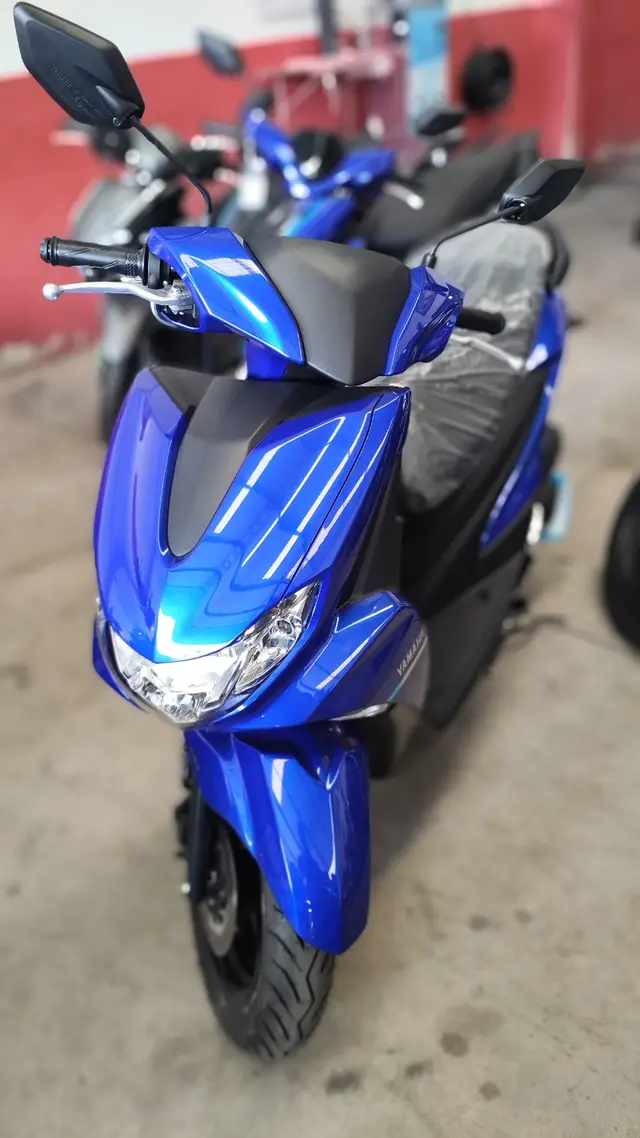 Moto Yamaha Fluo 2024 ABS
