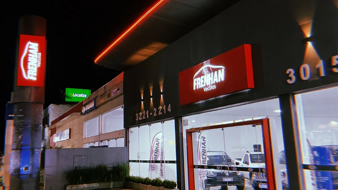 Fachada da loja Veículos à venda em FRENHAN VEICULOS - Varginha - MG | Mobiauto