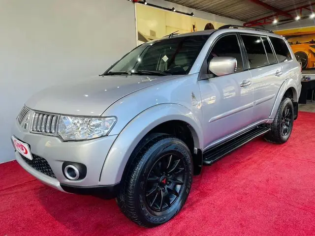Carro Mitsubishi Pajero Dakar 2010 3.2 4WD (Aut)