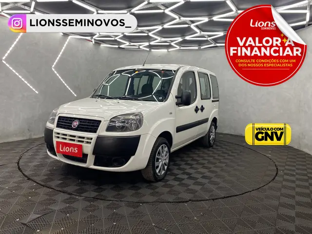 Carro Fiat Doblò 2020 Essence 1.8 16V (Flex)