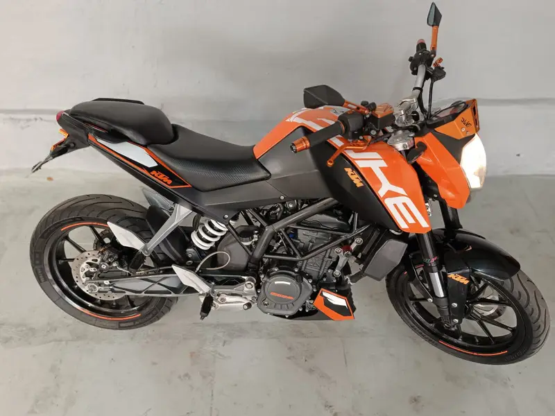 KTM Duke 390 200