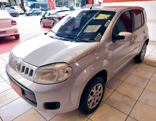 Carro Fiat Uno 2012 Vivace 1.0 8V (Flex) 4p