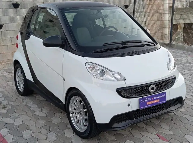 Carro Smart Fortwo Coupe 2014 fortwo 1.0 Turbo Coupé