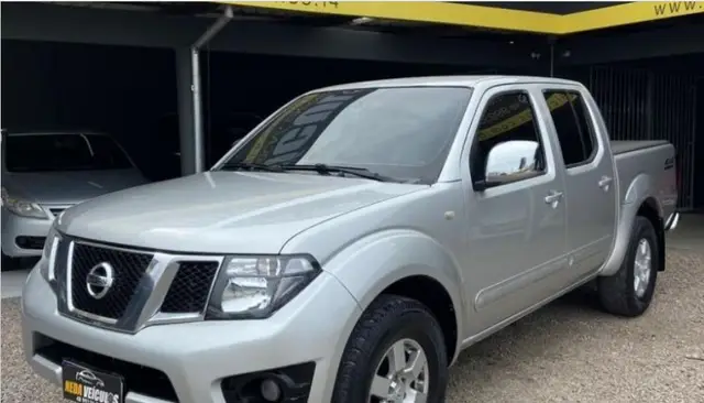 Carro Nissan Frontier 2014 Platinum 2.5 TD CD 4x4