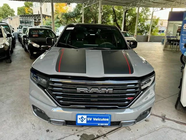 Carro RAM Rampage 2024 R/T 2.0 Turbo