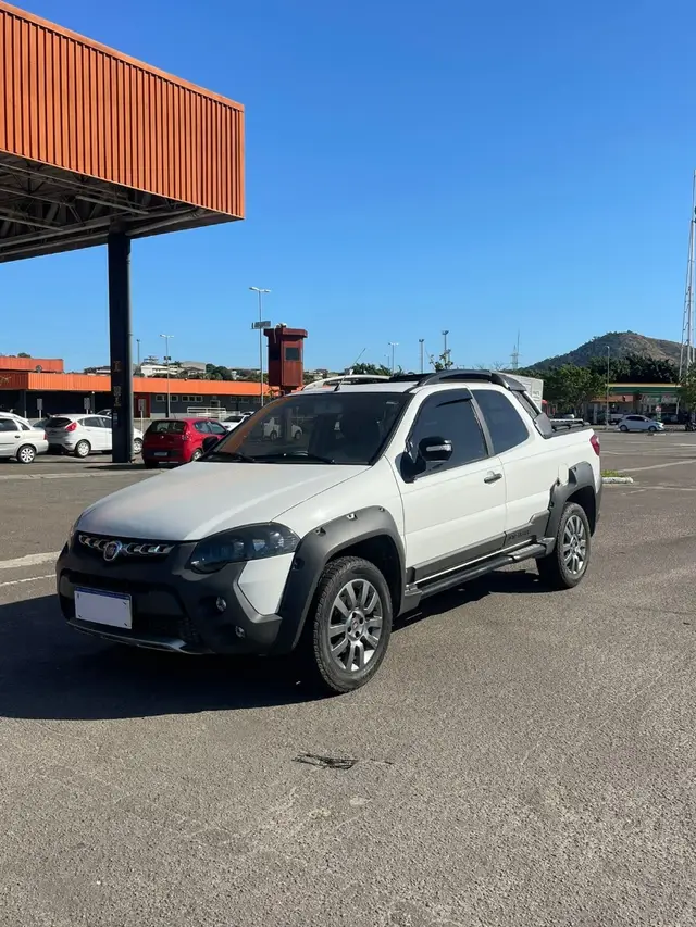 Carro Fiat Strada 2015 Adventure 1.8 16V (Flex) (Cabine Dupla)