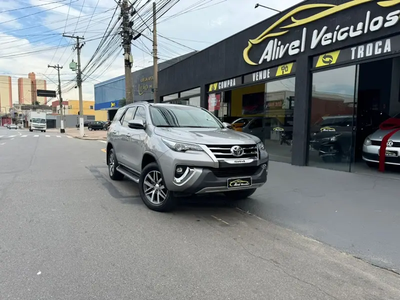 Toyota SW4 2.8 TDI SRX 7L 4x4 (Aut) (Diesel)