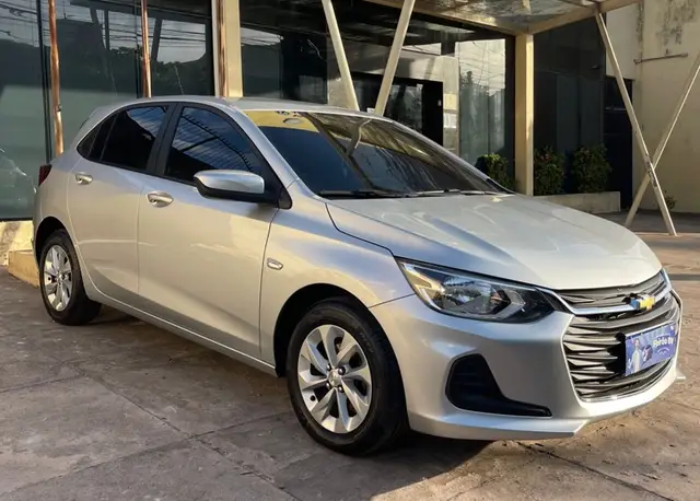 Carro Chevrolet Onix 2023 LT 1.0