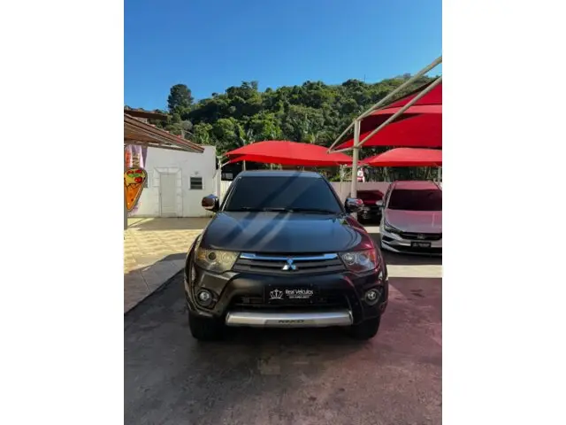 Carro Mitsubishi L200 Triton Sport 2015 3.2 DID-H HPE 4WD (Aut)