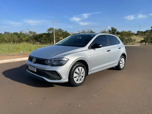 Carro Volkswagen Polo 2023 Track 1.0 Flex 12V 5p