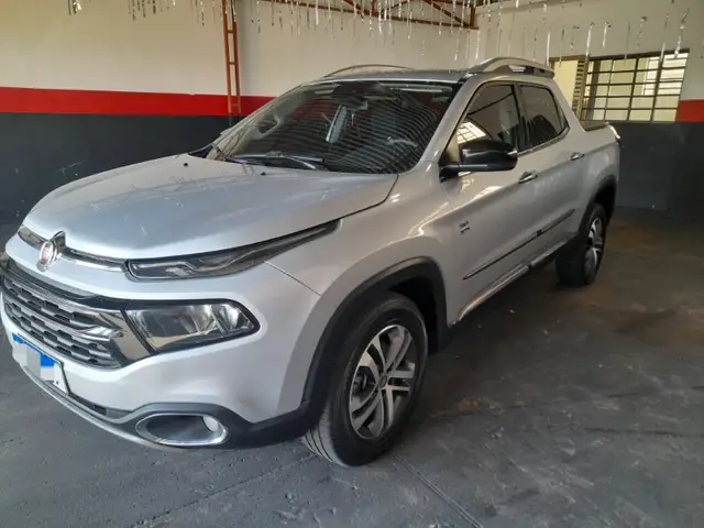 Carro Fiat Toro 2017 Volcano 2.0 diesel AT9 4x4