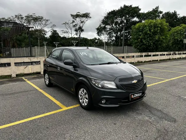 Carro Chevrolet Onix 2019 1.0 Joy SPE/4