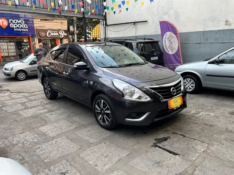 Nissan Versa 1.6 16V SL FlexStart (Flex)