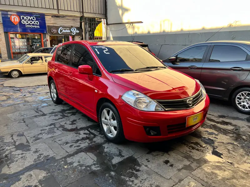 Nissan Tiida SL 1.8 (flex) (aut)