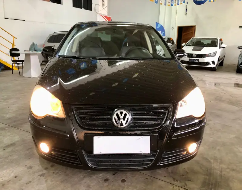 Volkswagen Polo Sedan 1.6 8V (Flex)