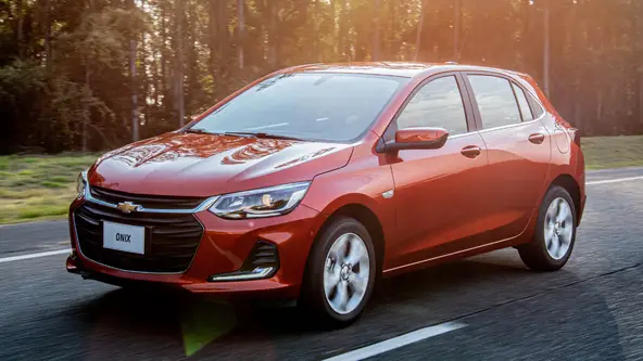 O Chevrolet Onix está com ofertas especiais até o fim do mês, principalmente em sua versão de entrada