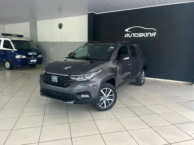 Carro Fiat Strada 2025 Volcano 1.3 Flex 8V CD Aut.