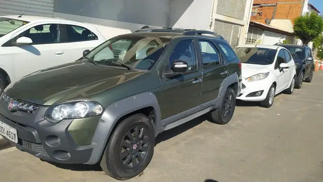 Carro Fiat Palio Weekend 2014 Adventure 1.8 16V (Flex)