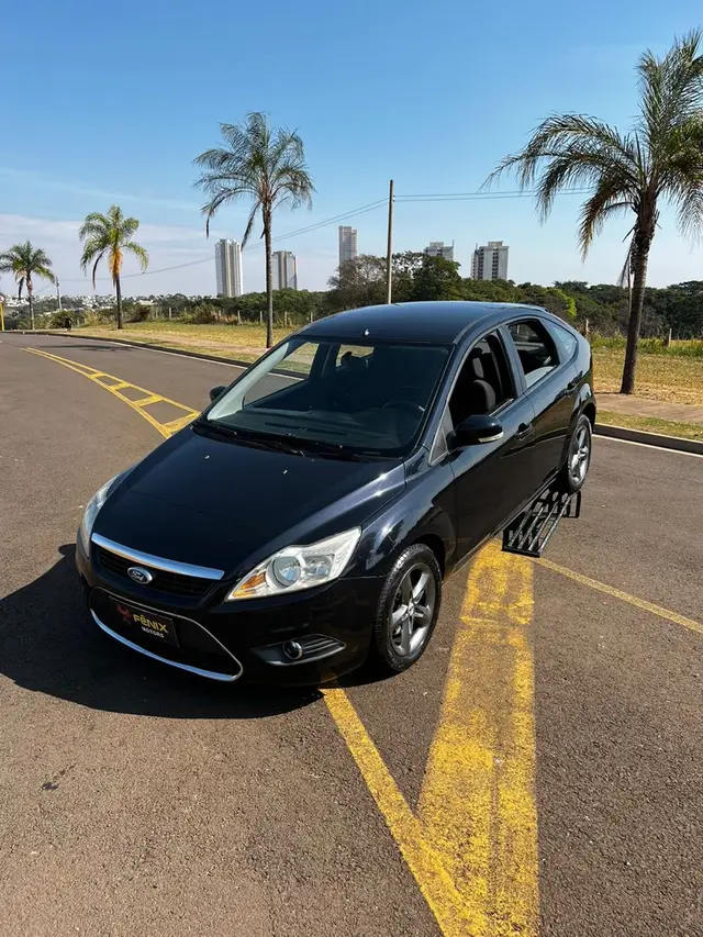 Carro Ford Focus Hatch 2010 GLX 1.6 16V (Flex)