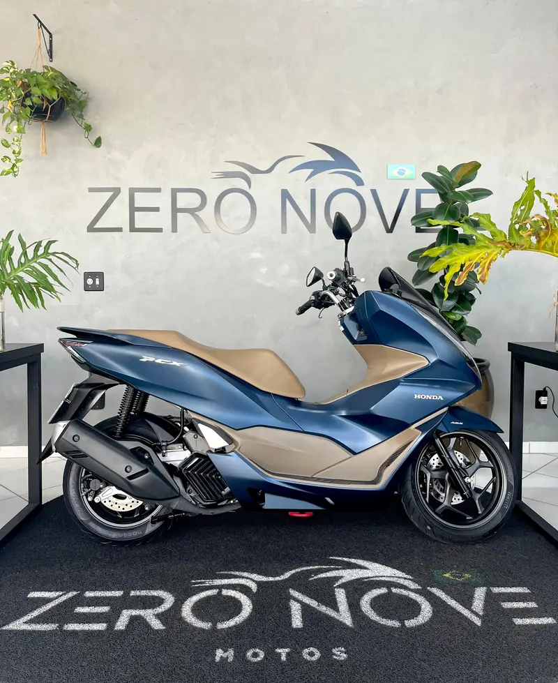 Honda PCX 160 DLX ABS