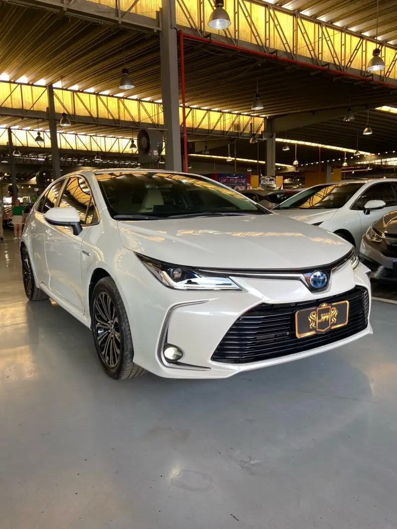 Toyota Corolla Altis Premium Hybrid 1.8