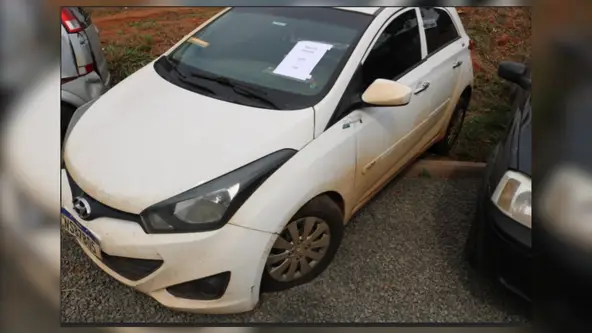Edital tem uma série de carros populares e clássicos com preços abaixo dos R$ 10 mil