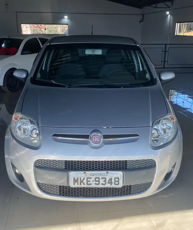 Carro Fiat Palio 2013 Attractive 1.0 8V (Flex)